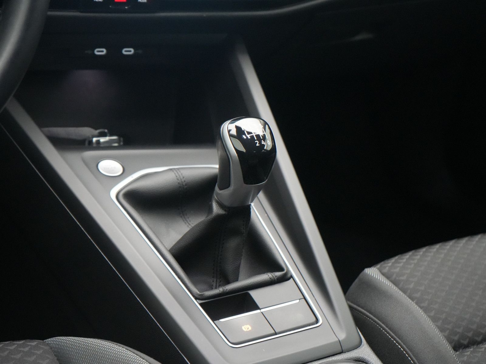 Volkswagen Golf VIII Active STANDHZ HUD NAVI VIRT ACC KAM foto 11