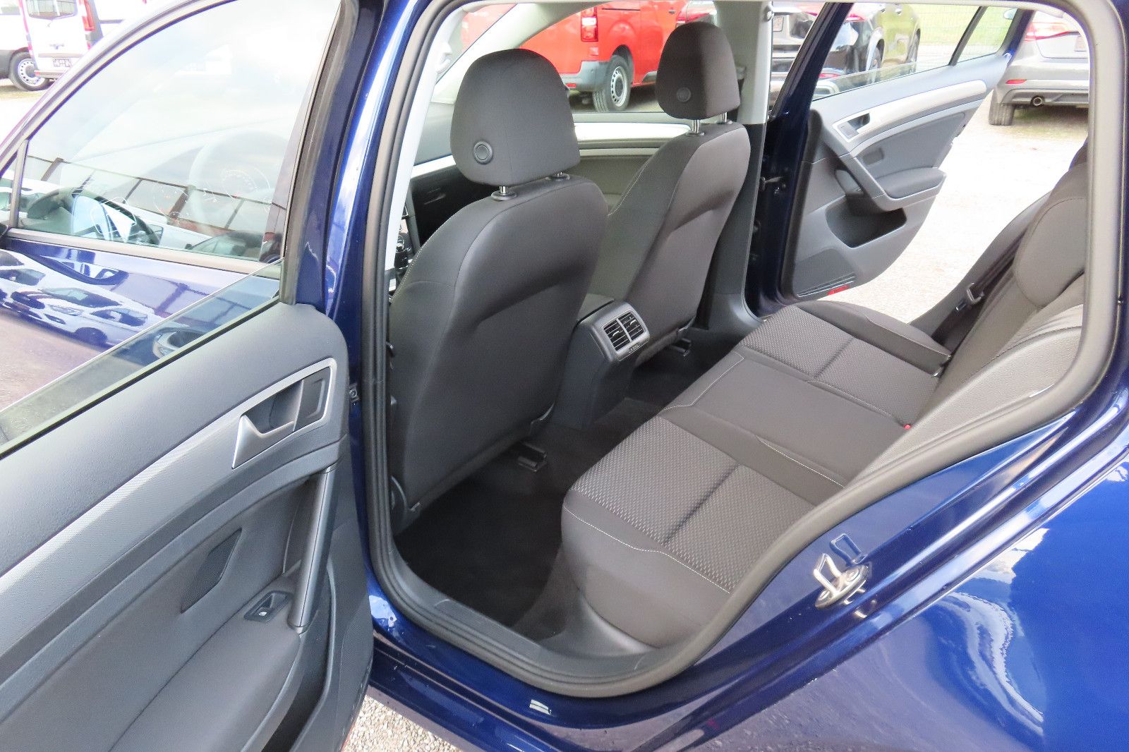 Volkswagen Golf VII Var 1,6 TDi Navi Climatonic Sitzheizung foto 10