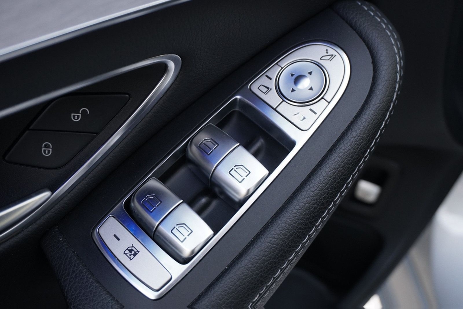 Mercedes-Benz C 300T AMG Multib RFK PANO SHZ NAV Ambiente ACC foto 30