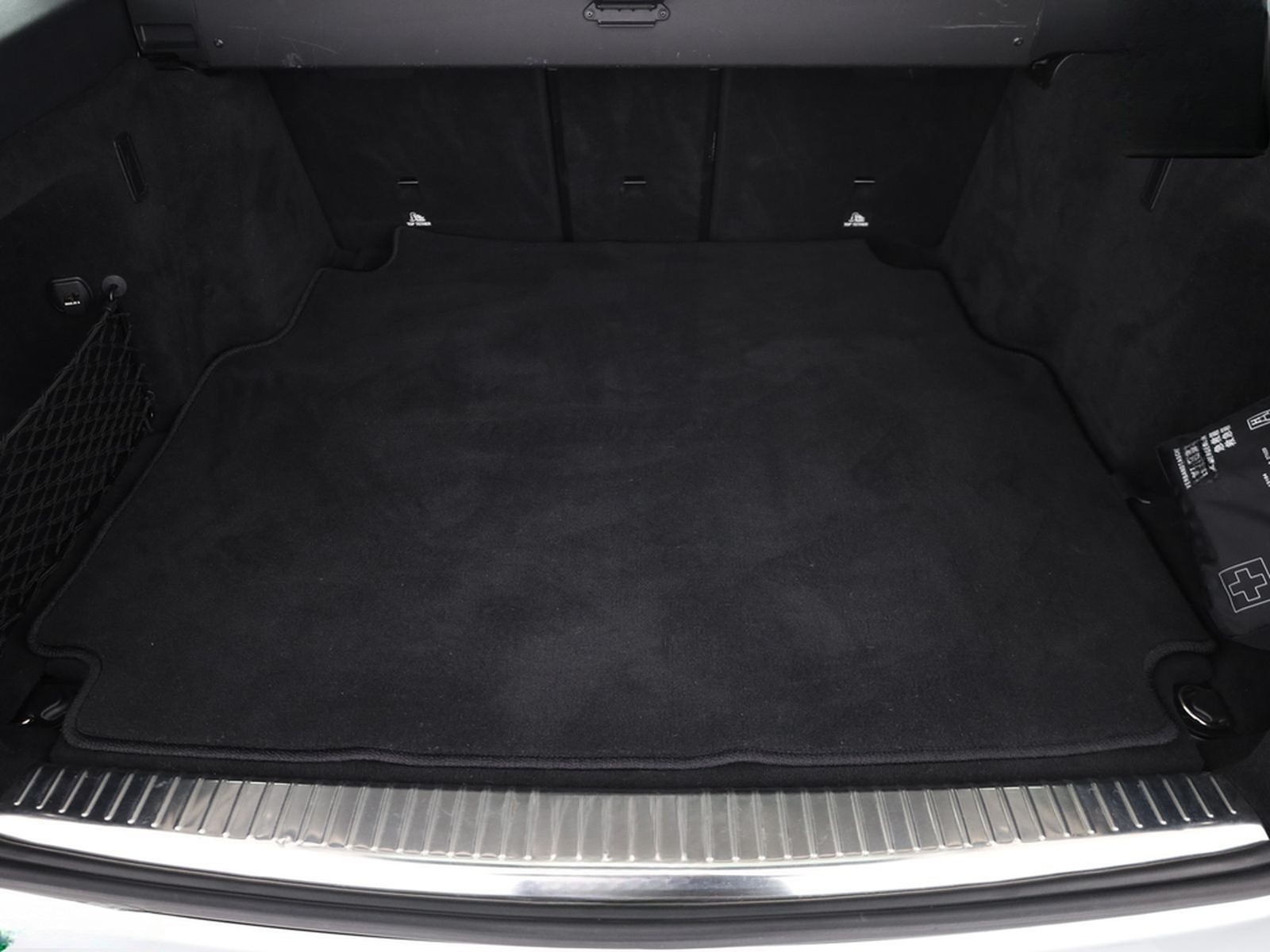 Mercedes-Benz C 220 d T AVANTGARDE KAMERA,SPORTSITZE,PANO,1.HD foto 12