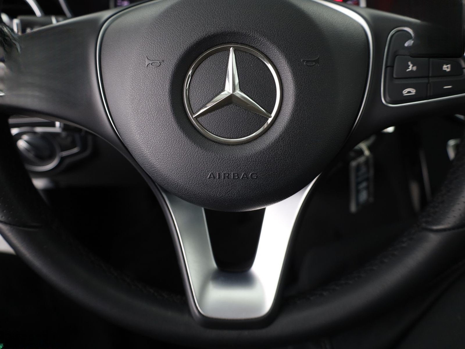 Mercedes-Benz C 220 d T AVANTGARDE KAMERA,SPORTSITZE,PANO,1.HD foto 15