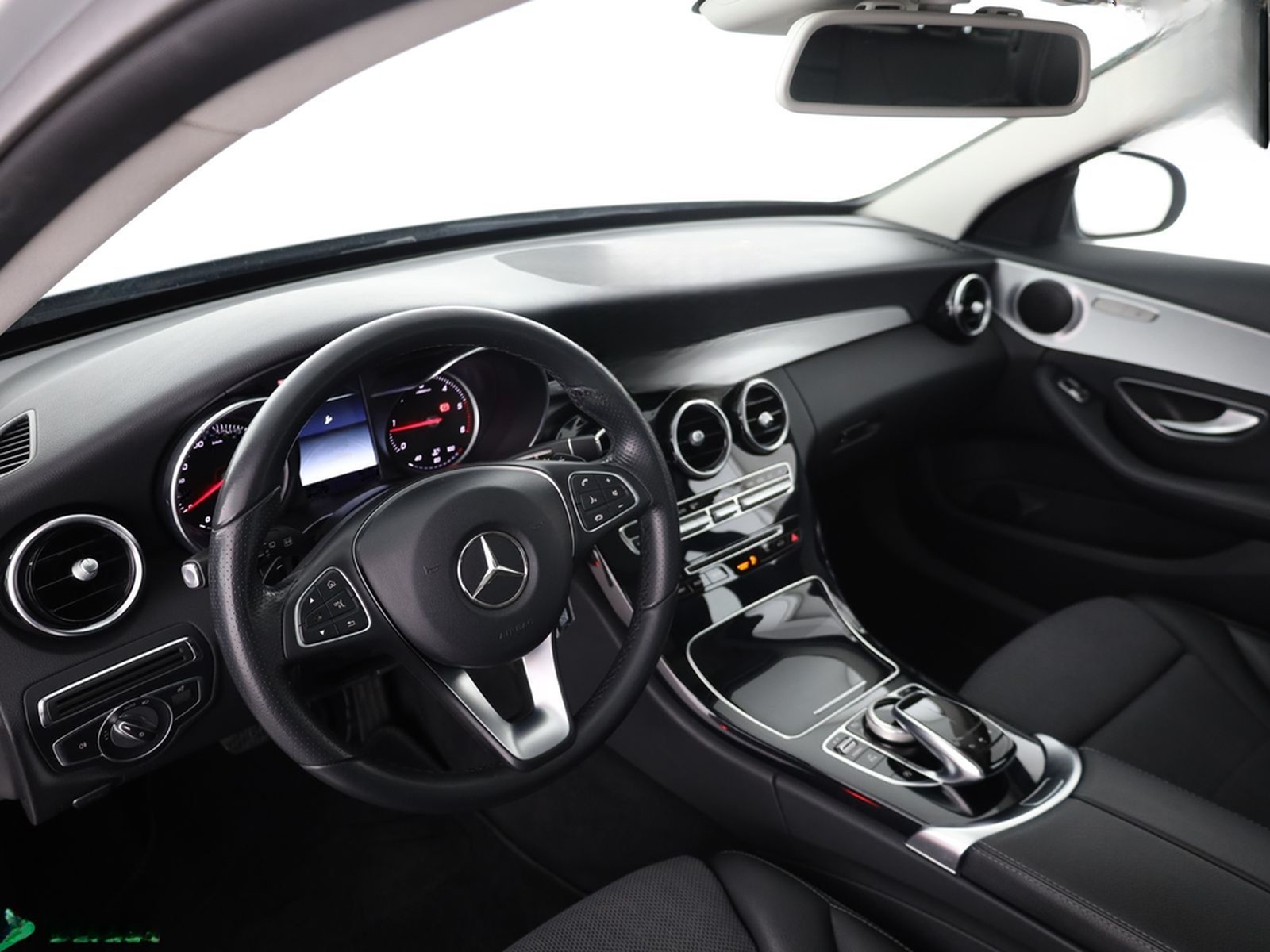 Mercedes-Benz C 220 d T AVANTGARDE KAMERA,SPORTSITZE,PANO,1.HD foto 9
