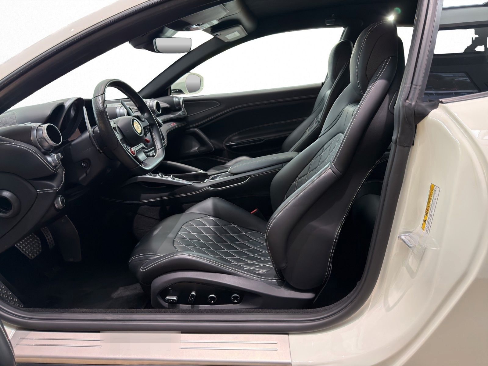 Ferrari GTC4Lusso / Lift / Beifahrer-Display foto 12