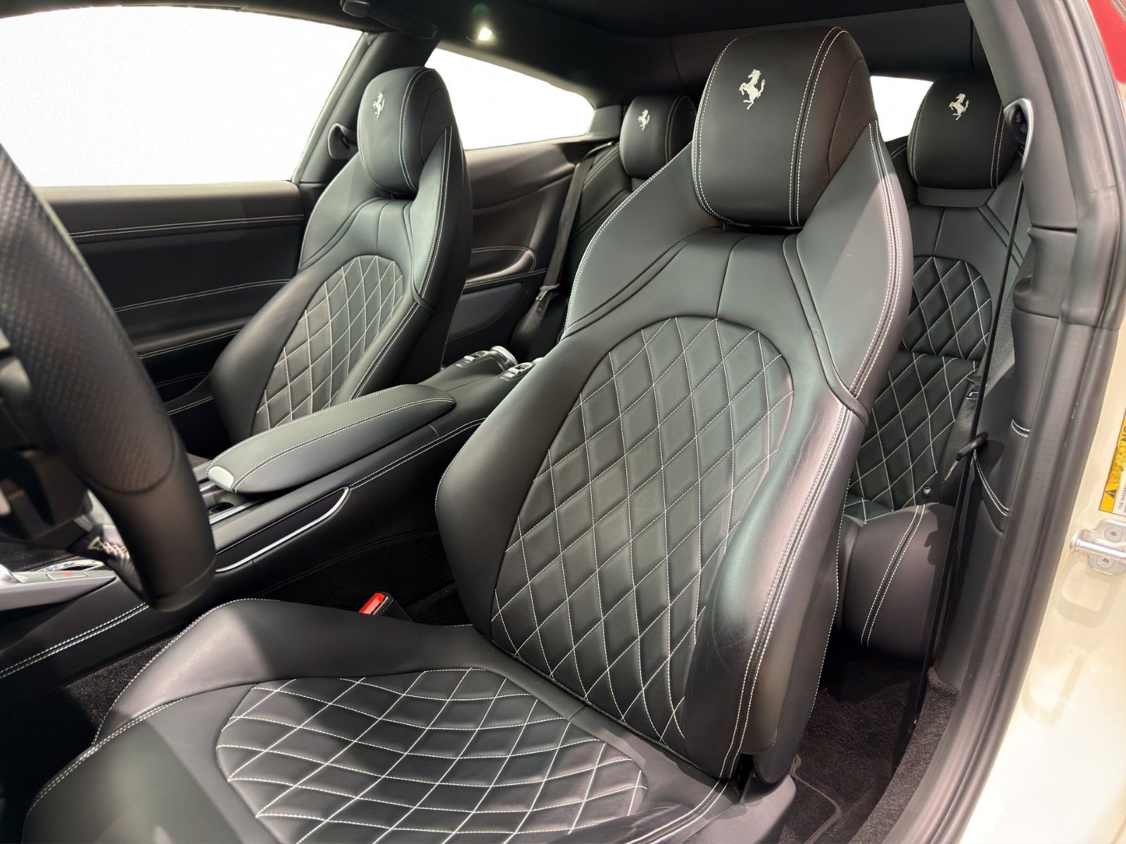 Ferrari GTC4Lusso / Lift / Beifahrer-Display foto 13