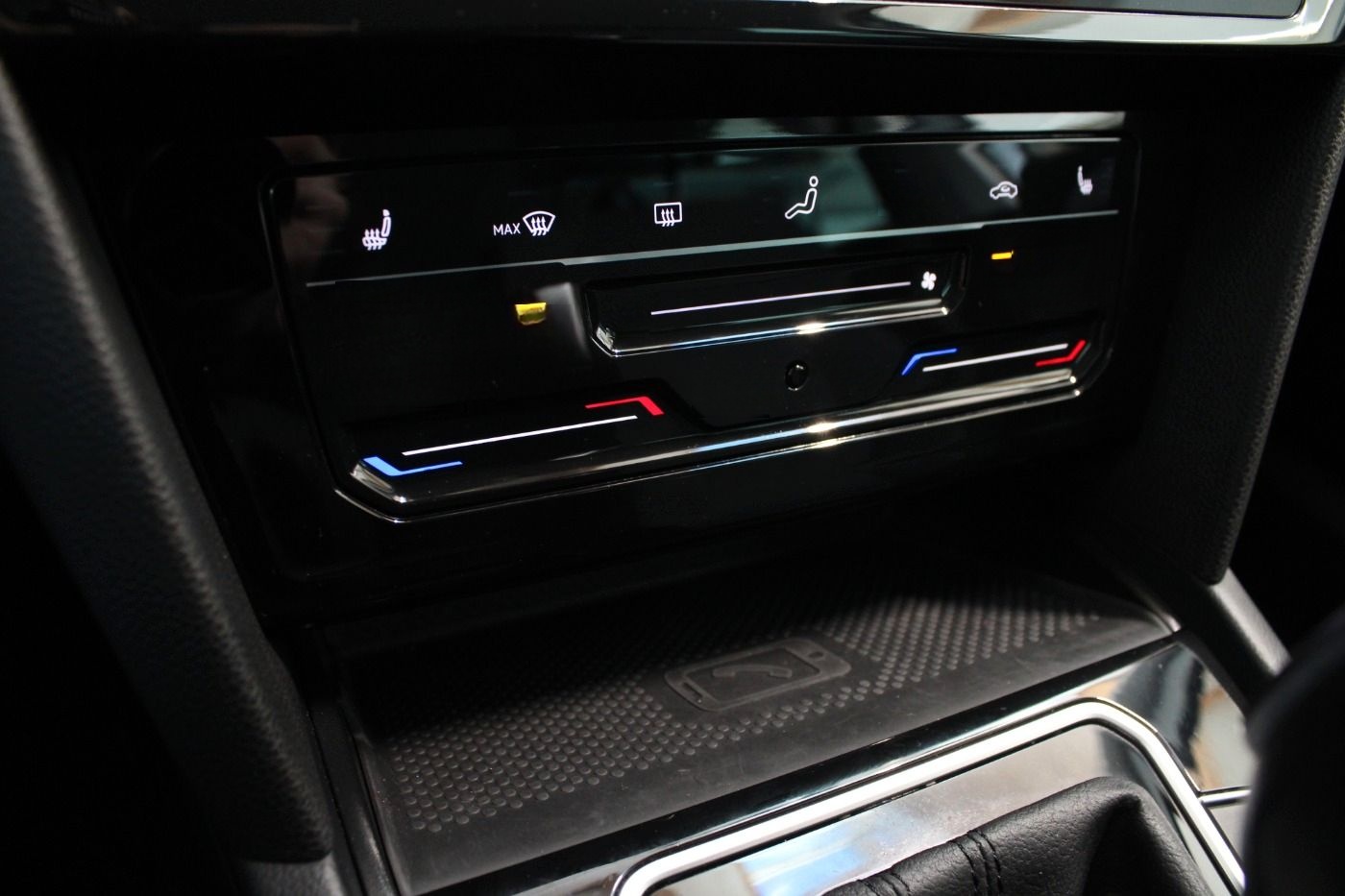 Volkswagen Passat Variant 2.0 TDI Business AHK|ACC|WSSHz|Ca foto 14