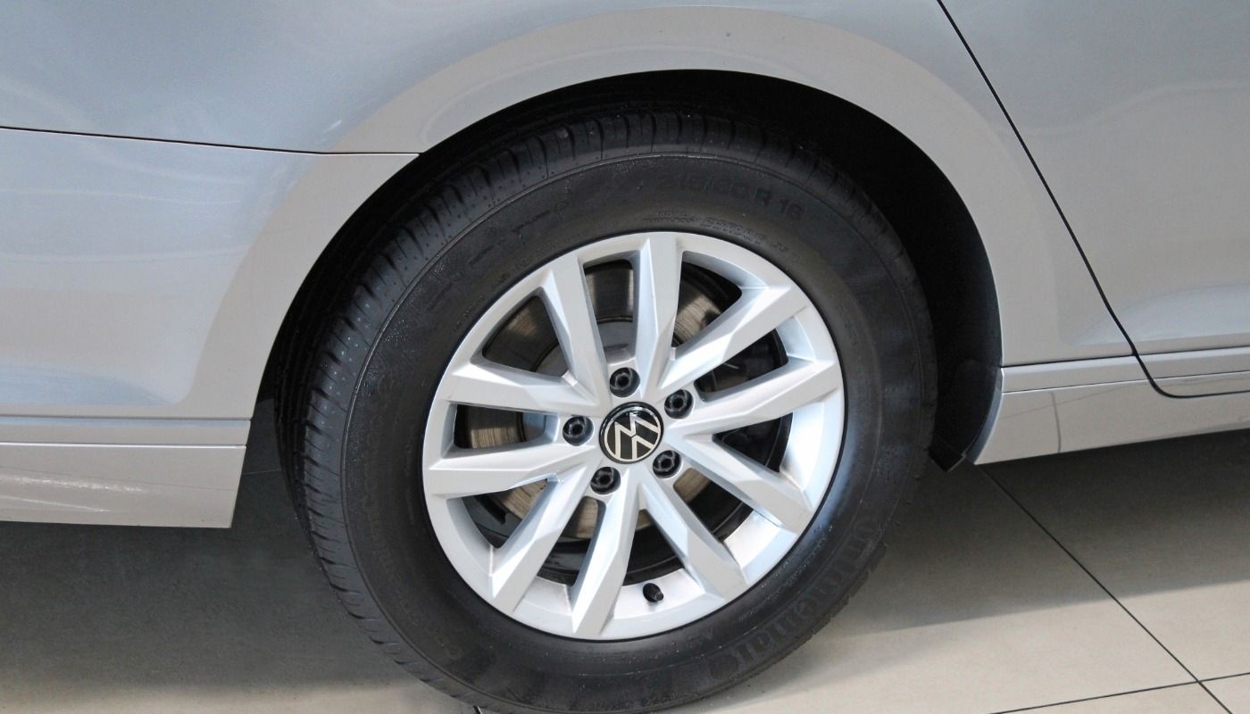 Volkswagen Passat Variant 2.0 TDI Business AHK|ACC|WSSHz|Ca foto 17
