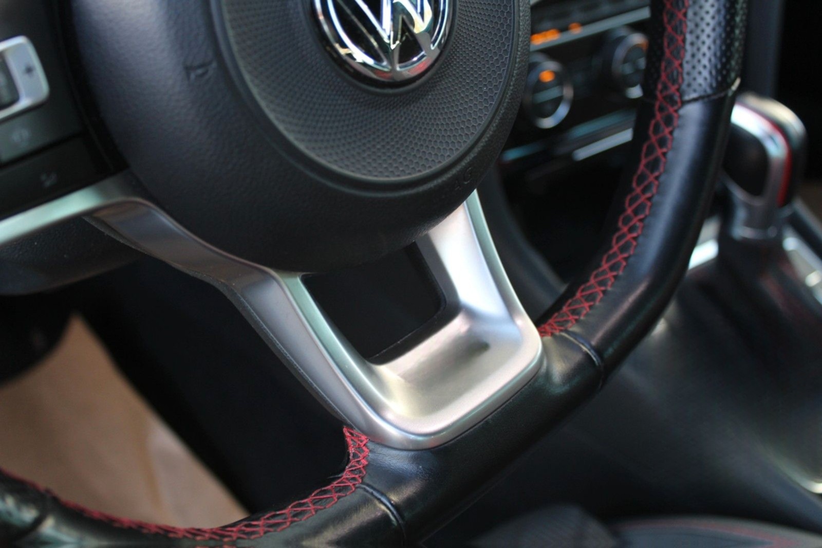 Volkswagen Golf 2.0 GTI TCR+VIRTUAL+AKRAPOVIC+KAMERA+DCC foto 17
