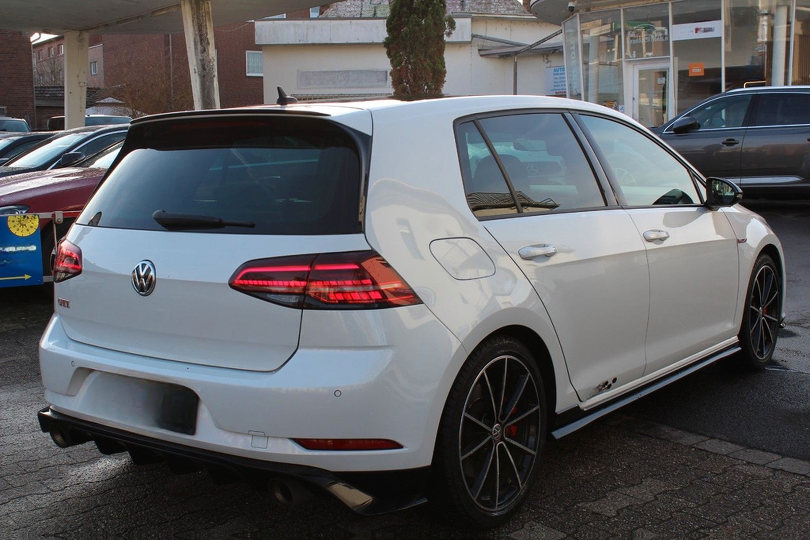 Volkswagen Golf 2.0 GTI TCR+VIRTUAL+AKRAPOVIC+KAMERA+DCC foto 4