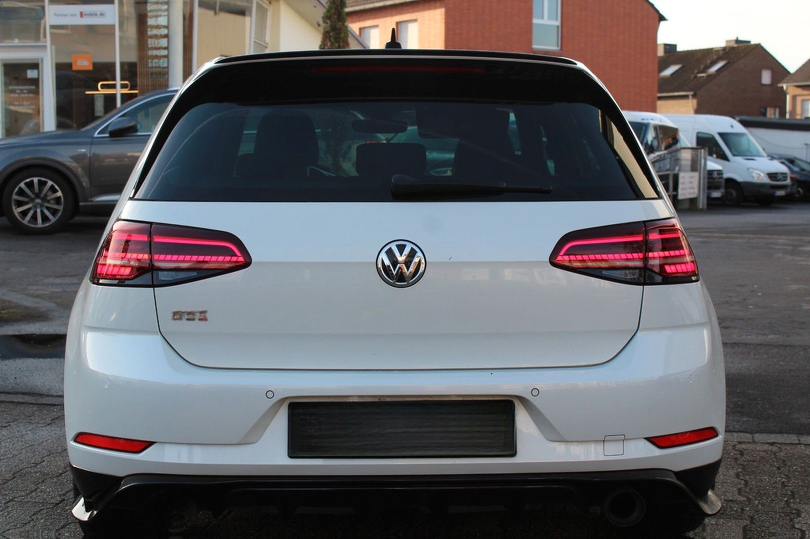 Volkswagen Golf 2.0 GTI TCR+VIRTUAL+AKRAPOVIC+KAMERA+DCC foto 5