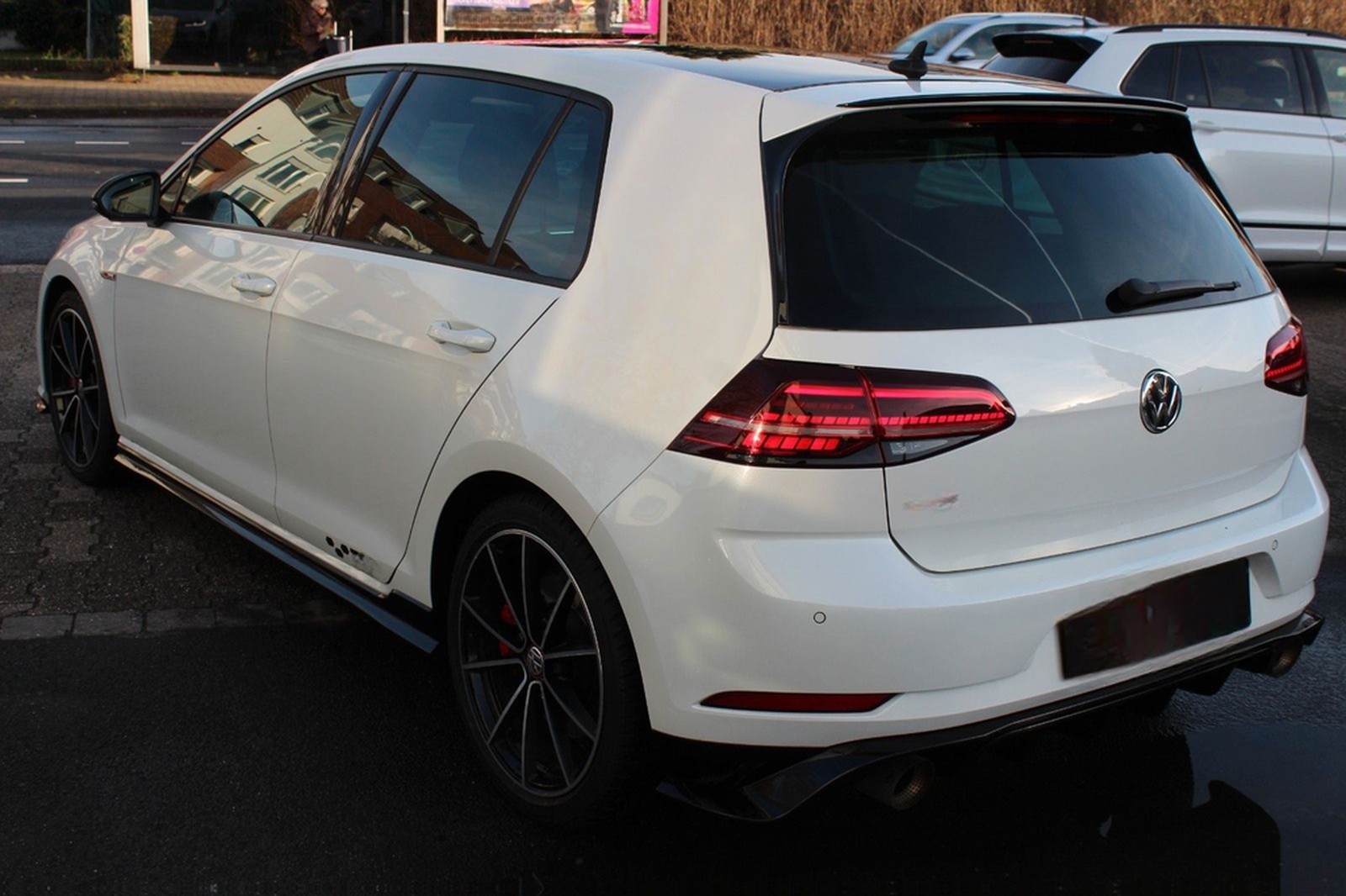 Volkswagen Golf 2.0 GTI TCR+VIRTUAL+AKRAPOVIC+KAMERA+DCC foto 6