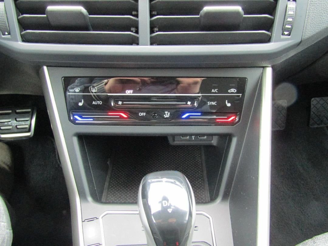 Volkswagen Polo MOVE 1.0 TSI DSG NAVI LED IQ.DRIVE APP-CON foto 12