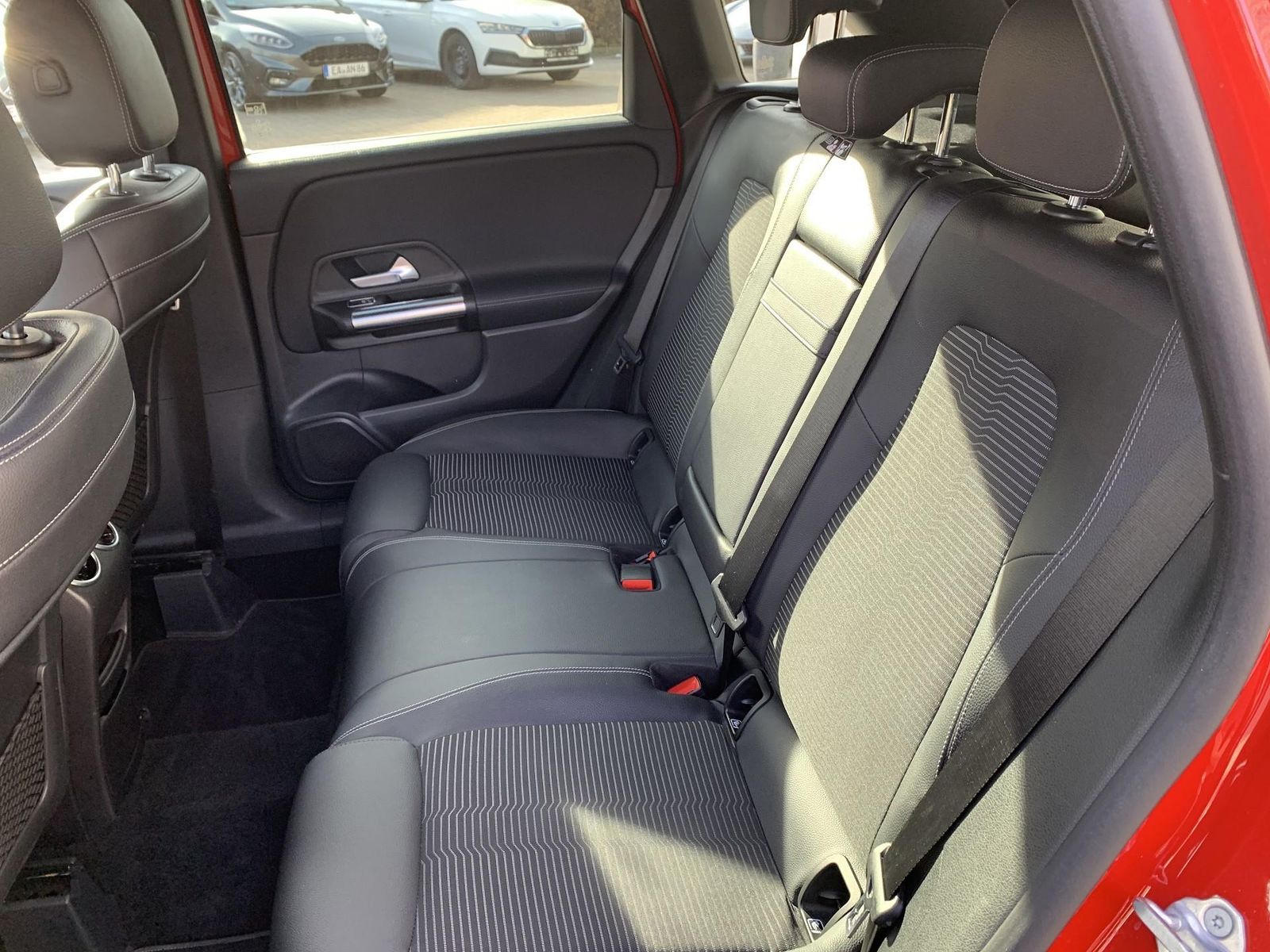 Mercedes-Benz B200 Automatik AHK+el.Klappe+LED+Kamera+Navi foto 12