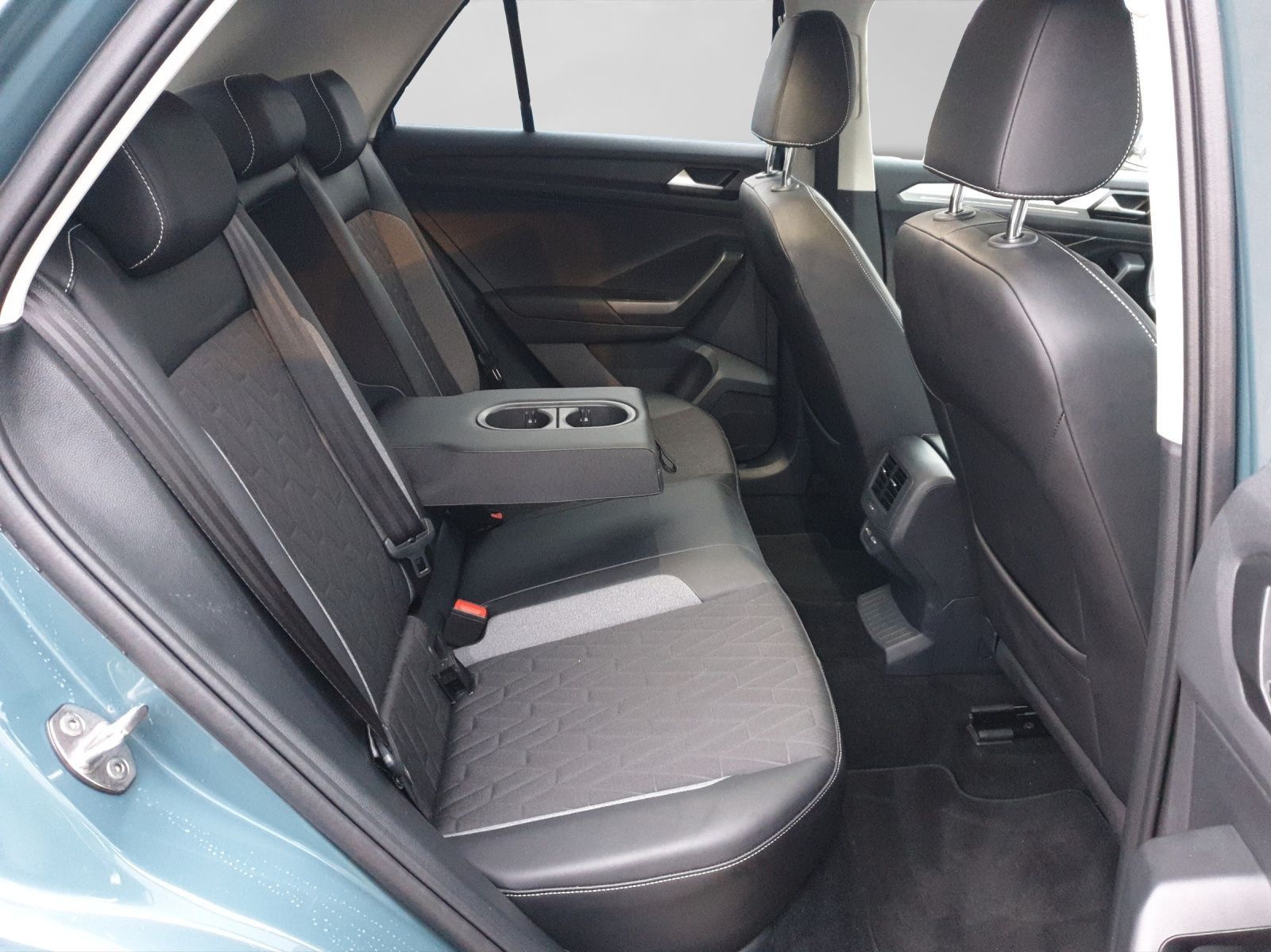 Volkswagen T-Roc 1.0 TSI GOAL LED NAVI SITZHZ LM17 foto 6