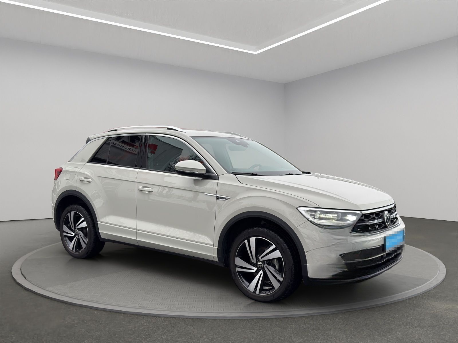 Volkswagen T-Roc 1.5 TSI DSG R-Line LED+ACC+KAMERA+DI-COCKP foto 3