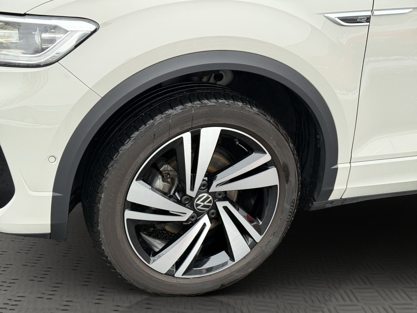Volkswagen T-Roc 1.5 TSI DSG R-Line LED+ACC+KAMERA+DI-COCKP foto 7