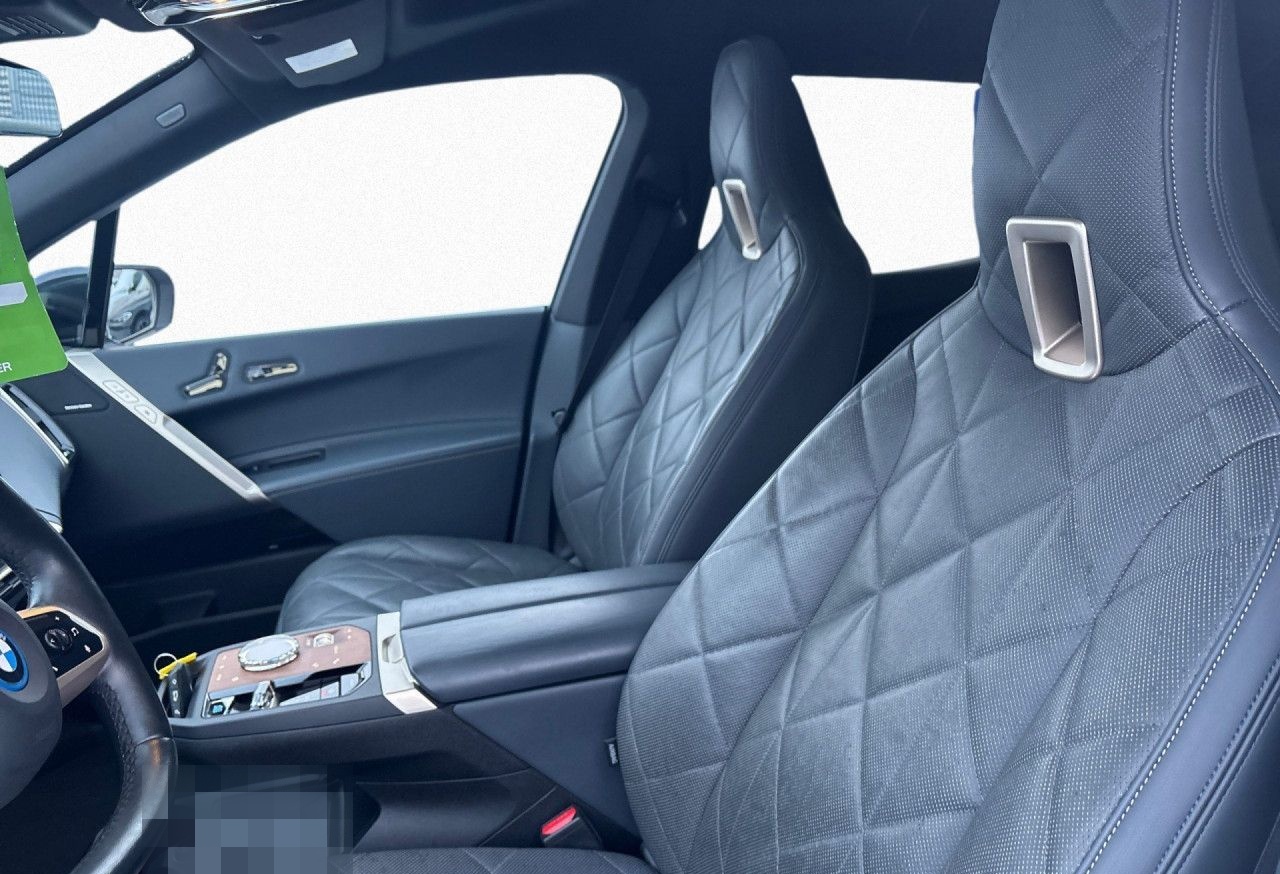 BMW iX xDr40 PaAssPr HUD AHK LASER DrAssPr ACC foto 11