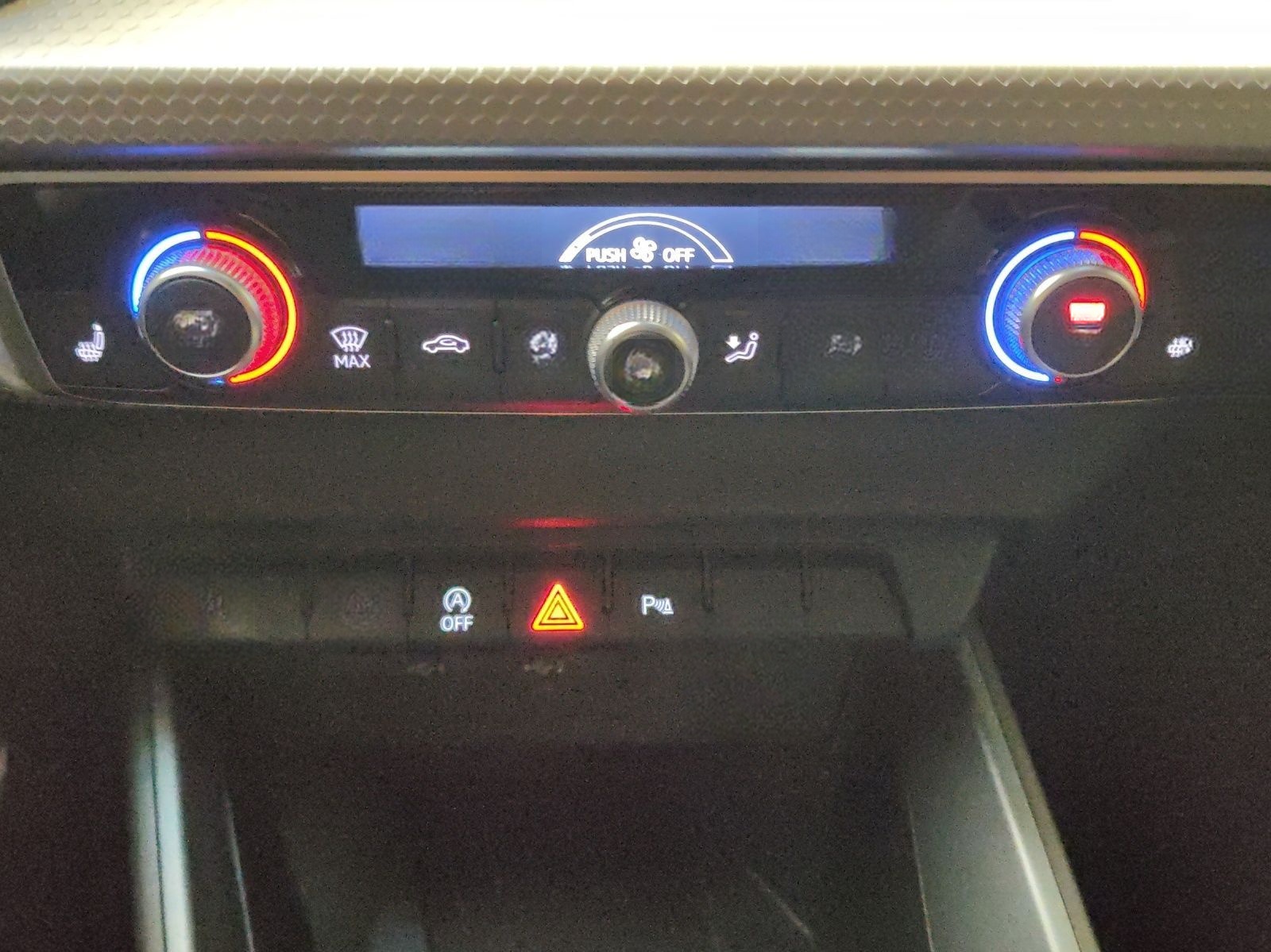 Audi A1 Sportback 30 TFSI 2x S LINE LED NAVI+ PDC LM1 foto 16