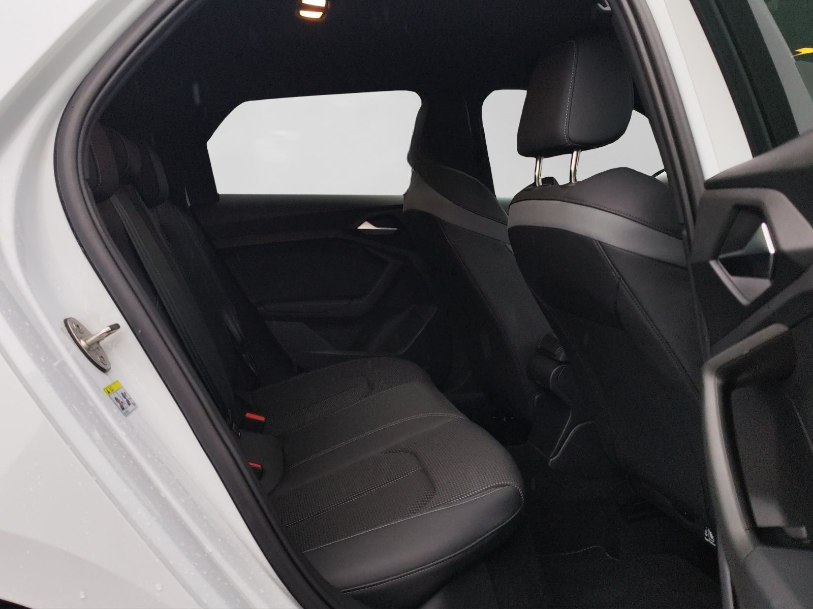 Audi A1 Sportback 30 TFSI 2x S LINE LED NAVI+ PDC LM1 foto 6