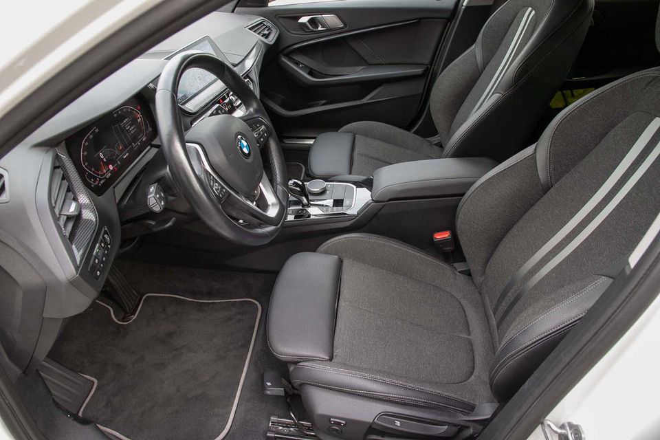 BMW 118i Sport Line Autom Navi Klima Sitzhzg LED PDC foto 9