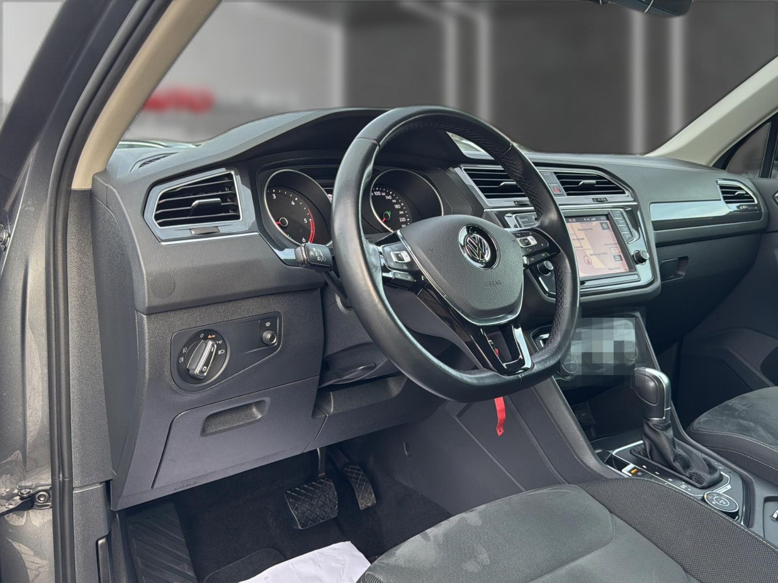 Volkswagen Tiguan Highline 4Motion+LED+HUD+AHK+ACC+1.HAND foto 16