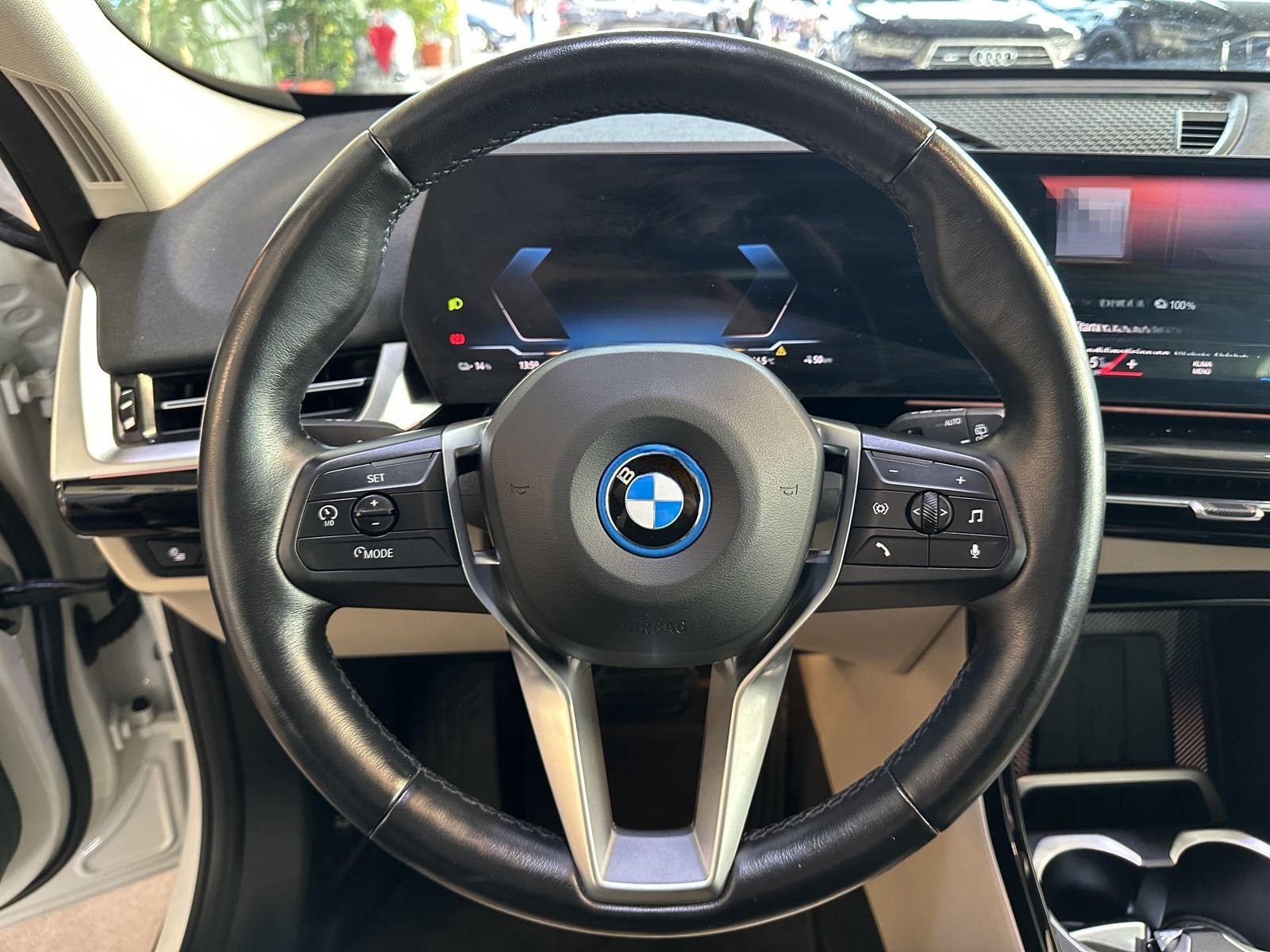 BMW iX1 30 xDrive Pano Premium WideScreen Navi R.Cam foto 13