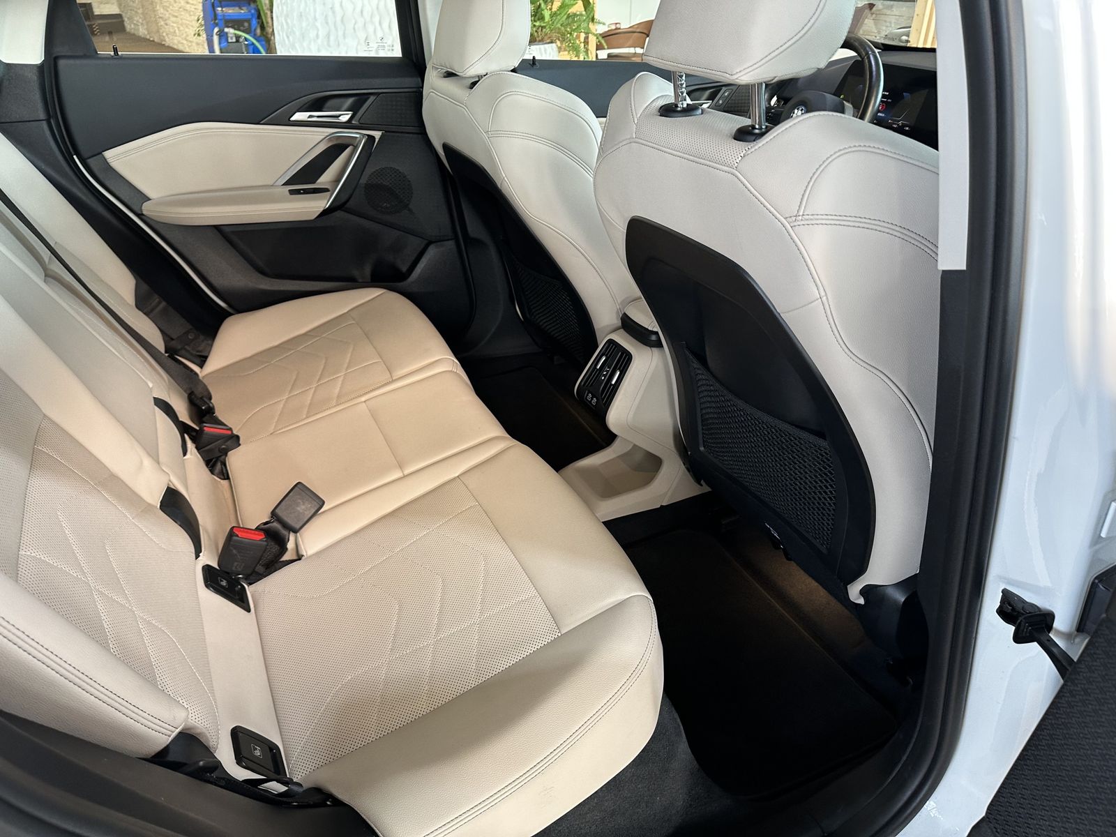 BMW iX1 30 xDrive Pano Premium WideScreen Navi R.Cam foto 18
