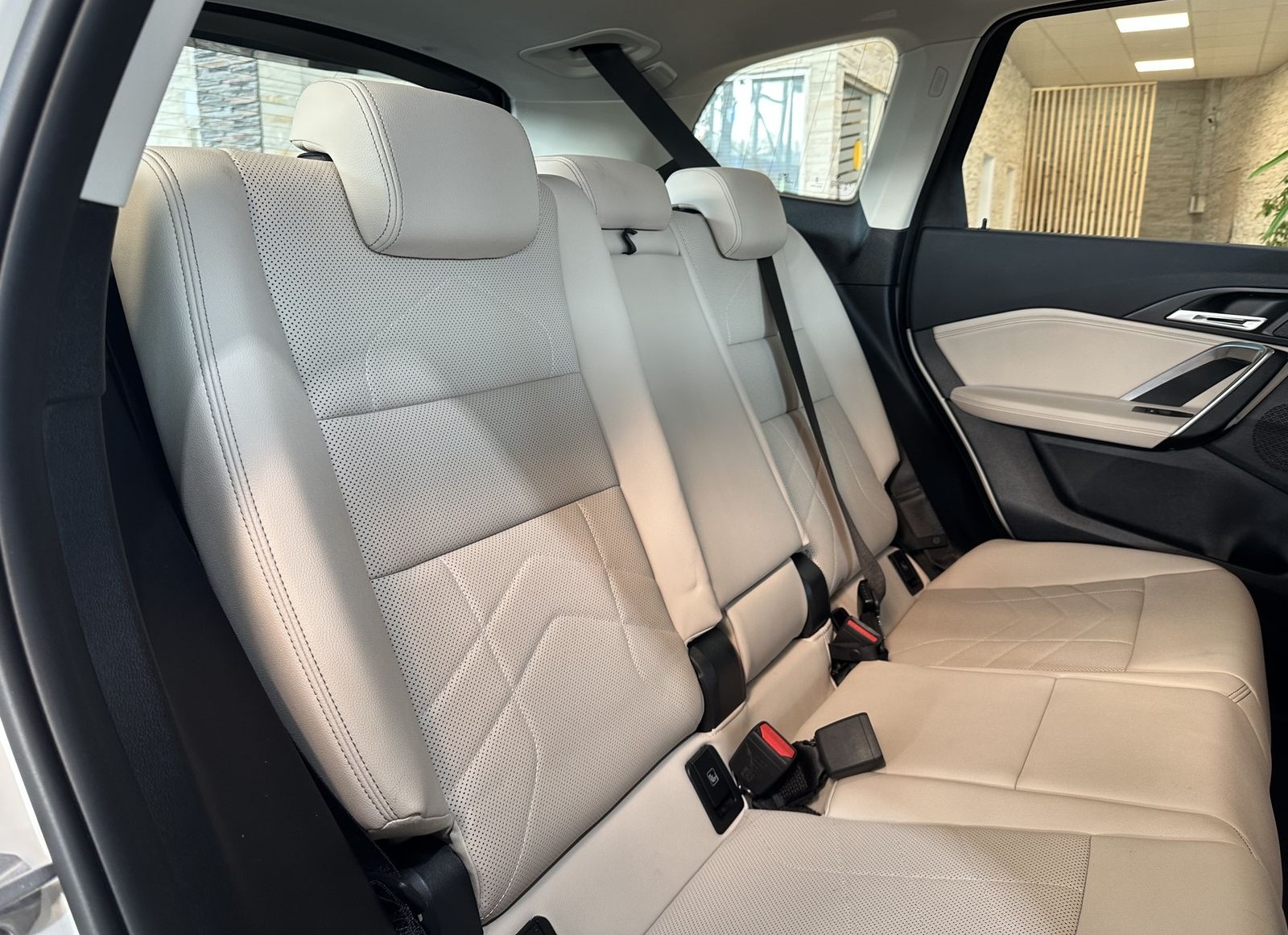 BMW iX1 30 xDrive Pano Premium WideScreen Navi R.Cam foto 19