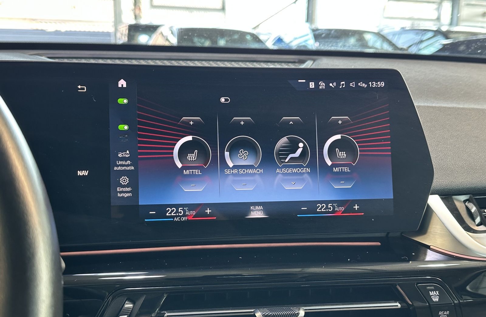 BMW iX1 30 xDrive Pano Premium WideScreen Navi R.Cam foto 22