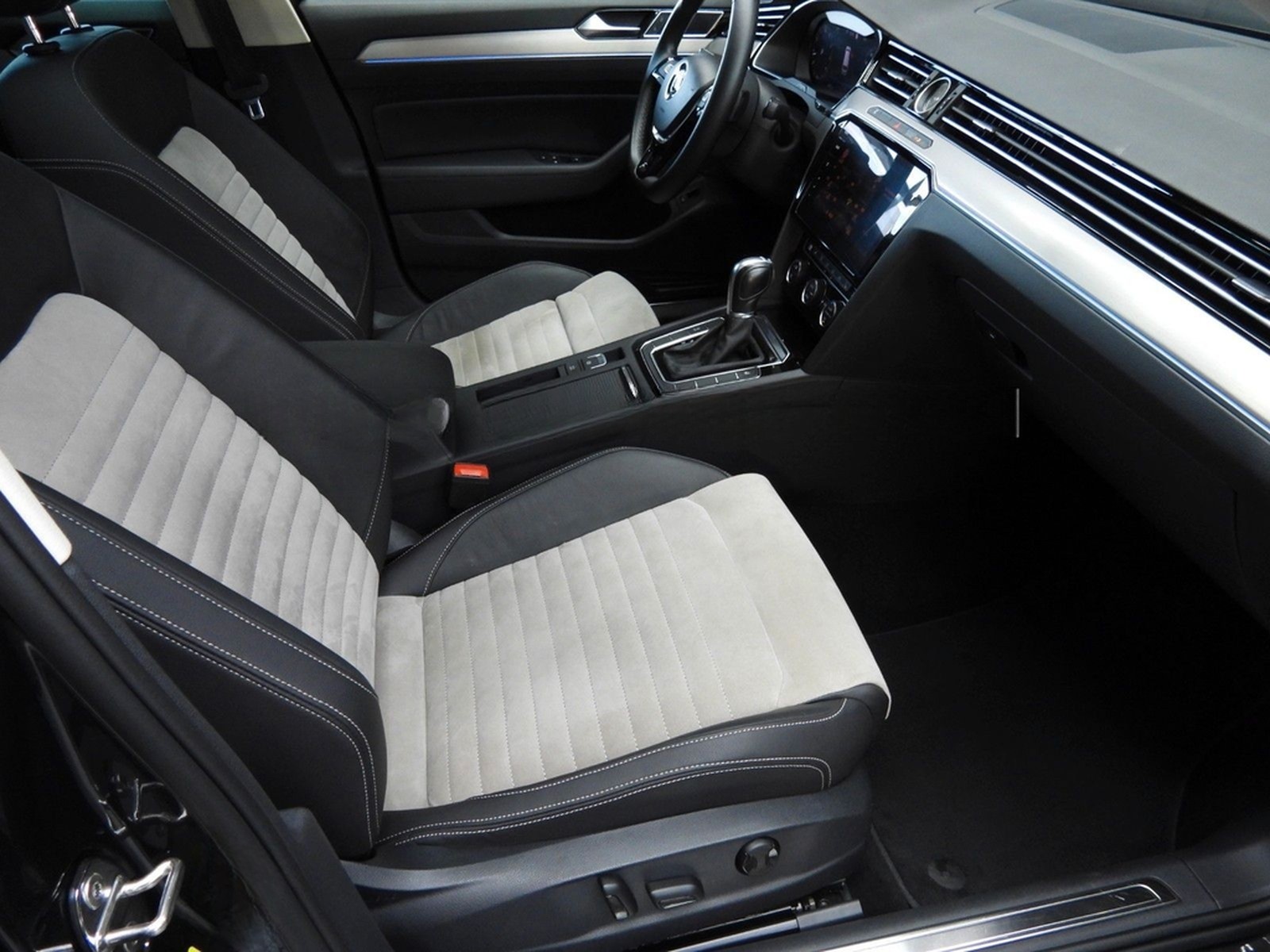 Volkswagen PASSAT VARIANT 1.5 TSI HIGHLINE foto 16
