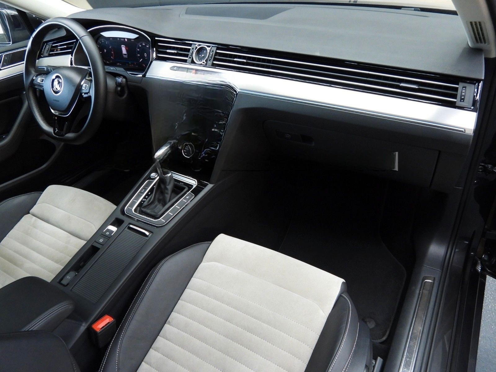 Volkswagen PASSAT VARIANT 1.5 TSI HIGHLINE foto 17
