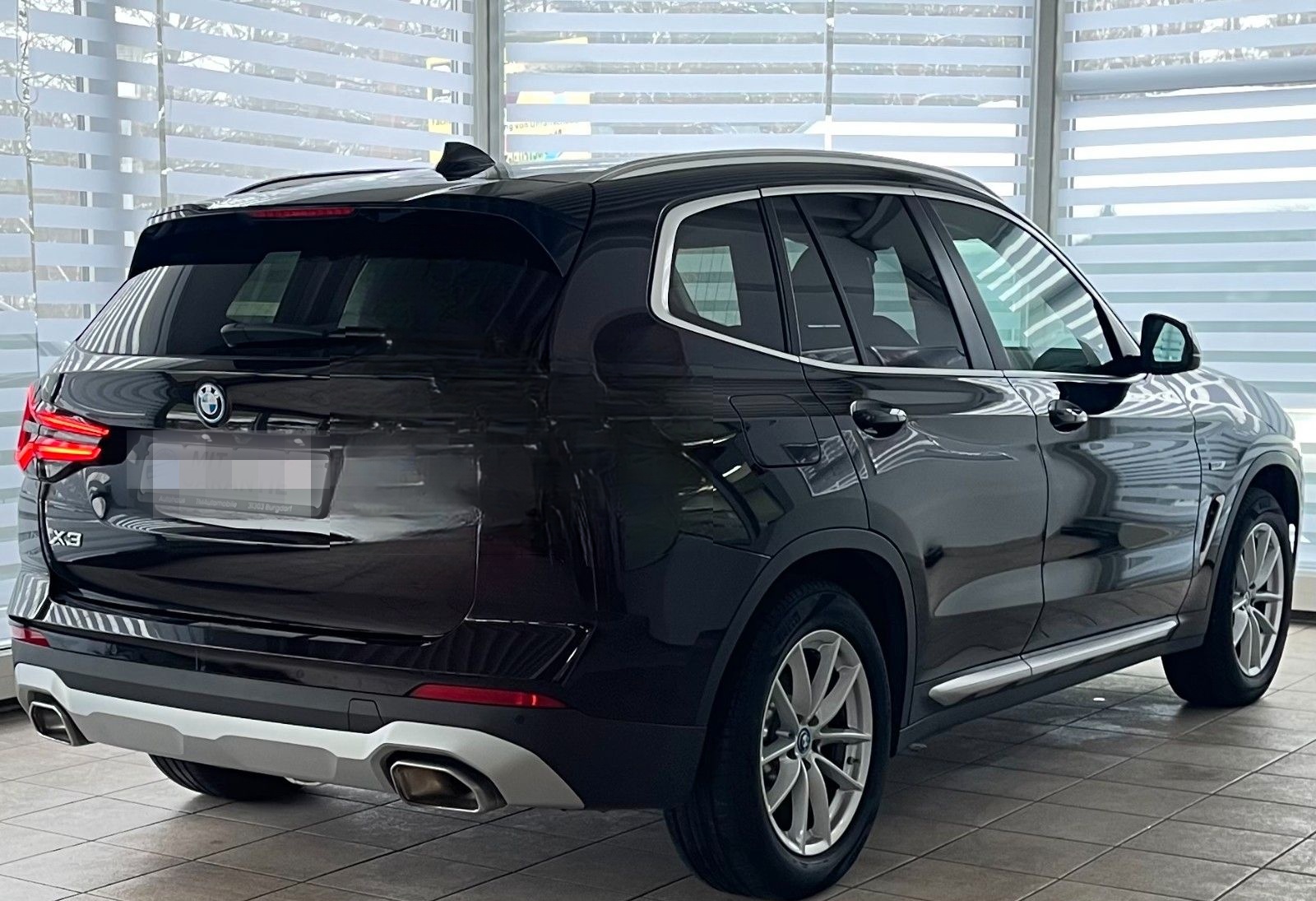 BMW X3 xD30e FACELIFT KAMERA AHK Sportsitze LEDER foto 4