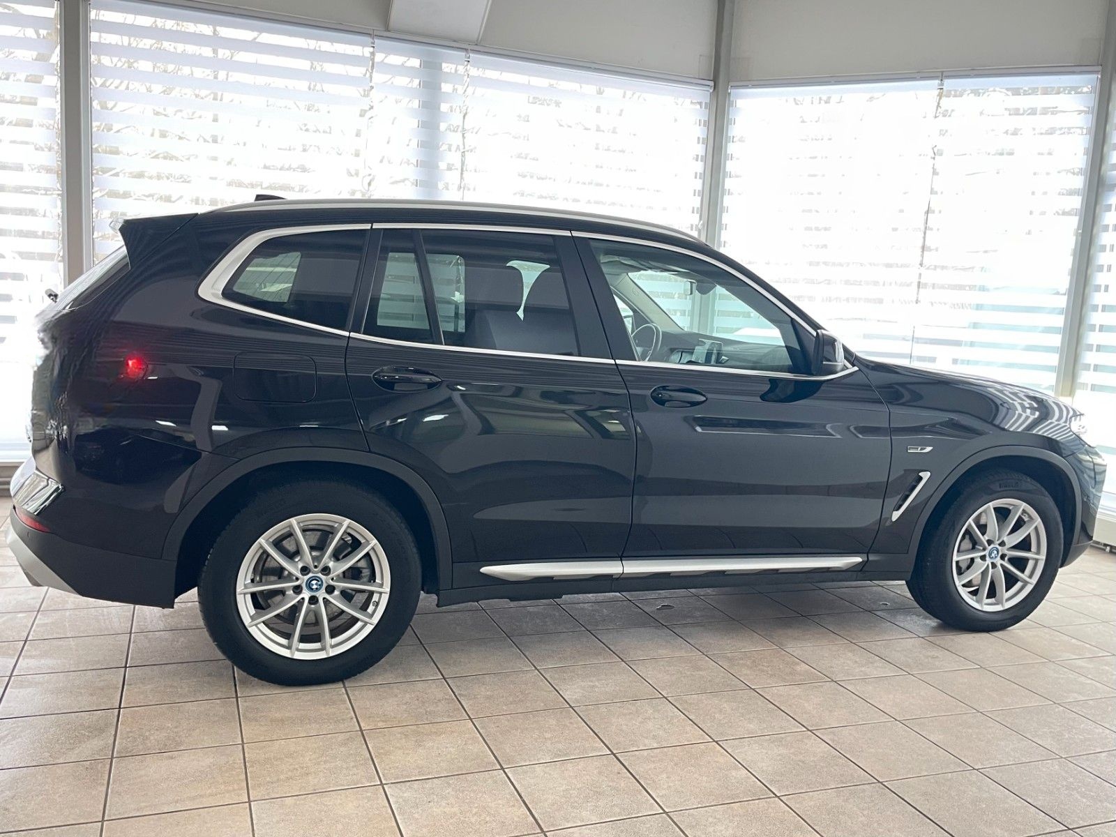 BMW X3 xD30e FACELIFT KAMERA AHK Sportsitze LEDER foto 6