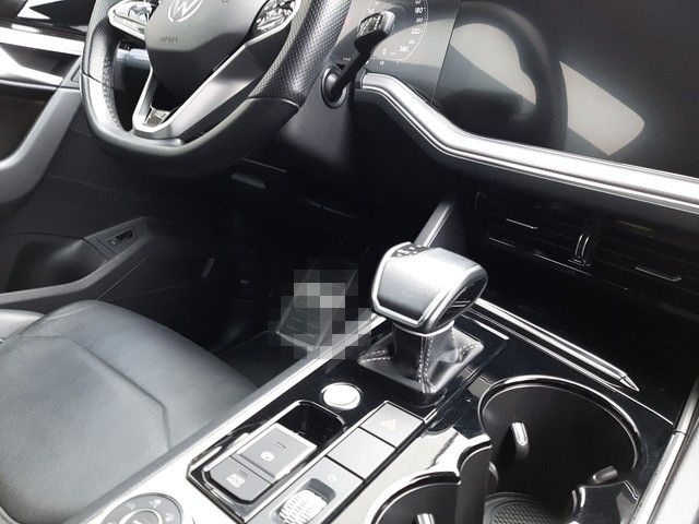 Volkswagen Touareg R-Line 3.0TDI 4Motion Pano Matrix 21" foto 11