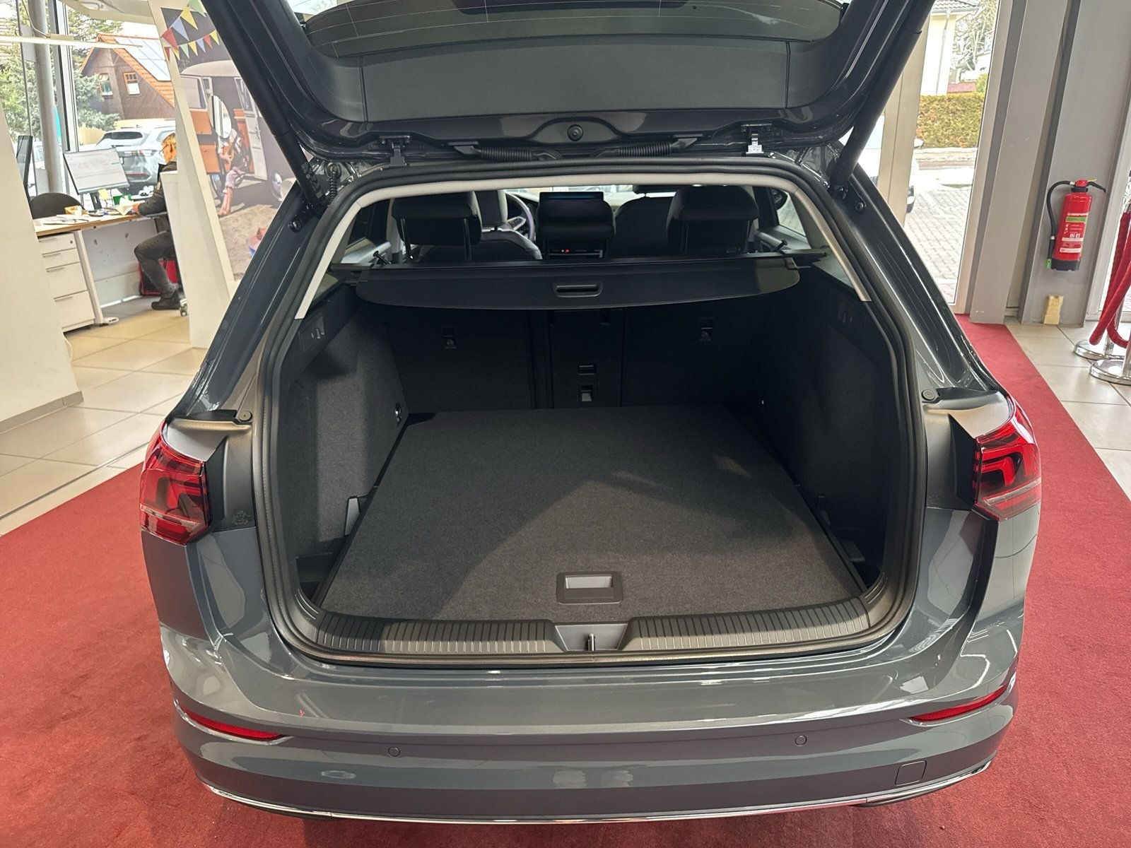 Volkswagen Golf VIII Variant 1.5 eTSI 110 kW Energy foto 11