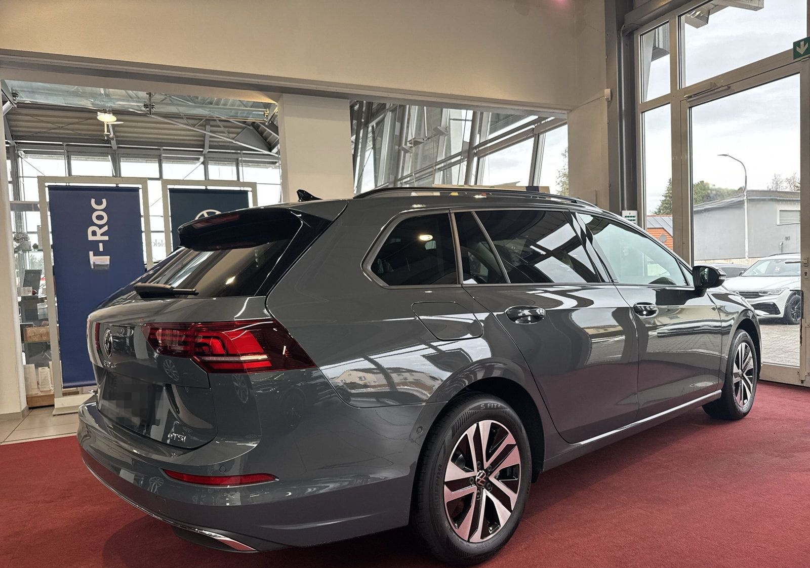Volkswagen Golf VIII Variant 1.5 eTSI 110 kW Energy foto 4