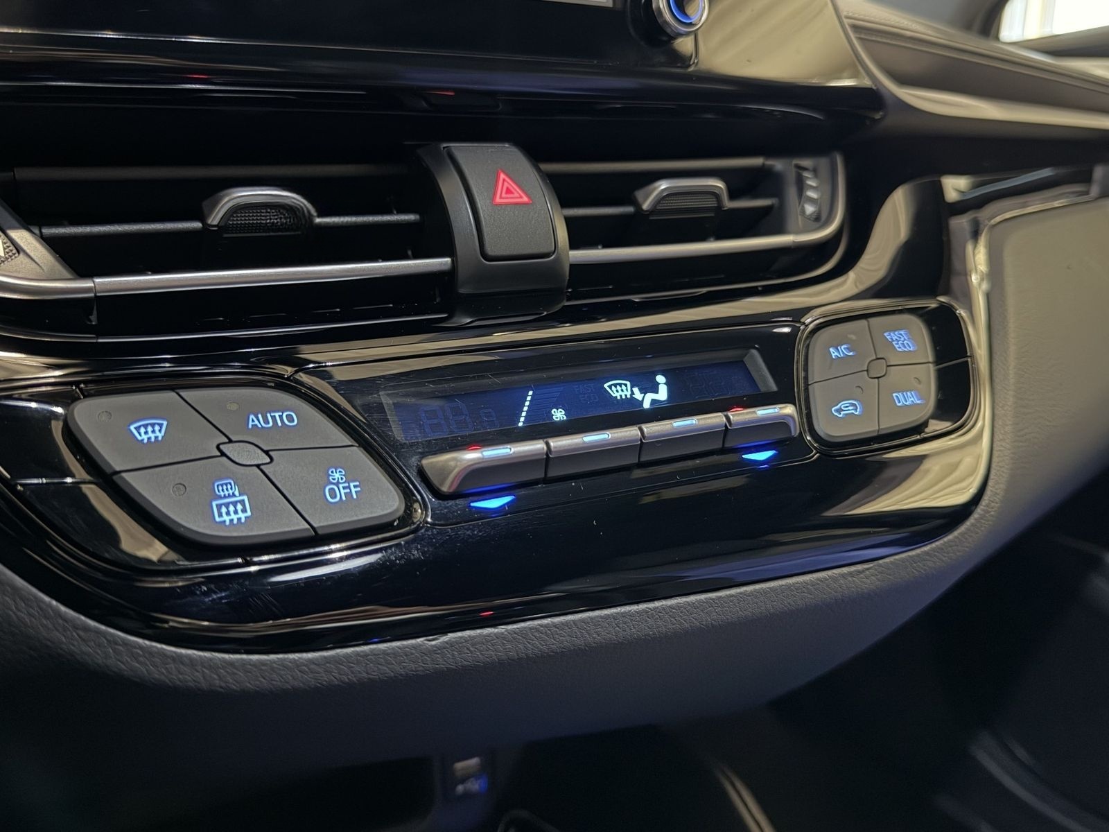 Toyota C-HR 1.8 Hybrid Flow foto 25