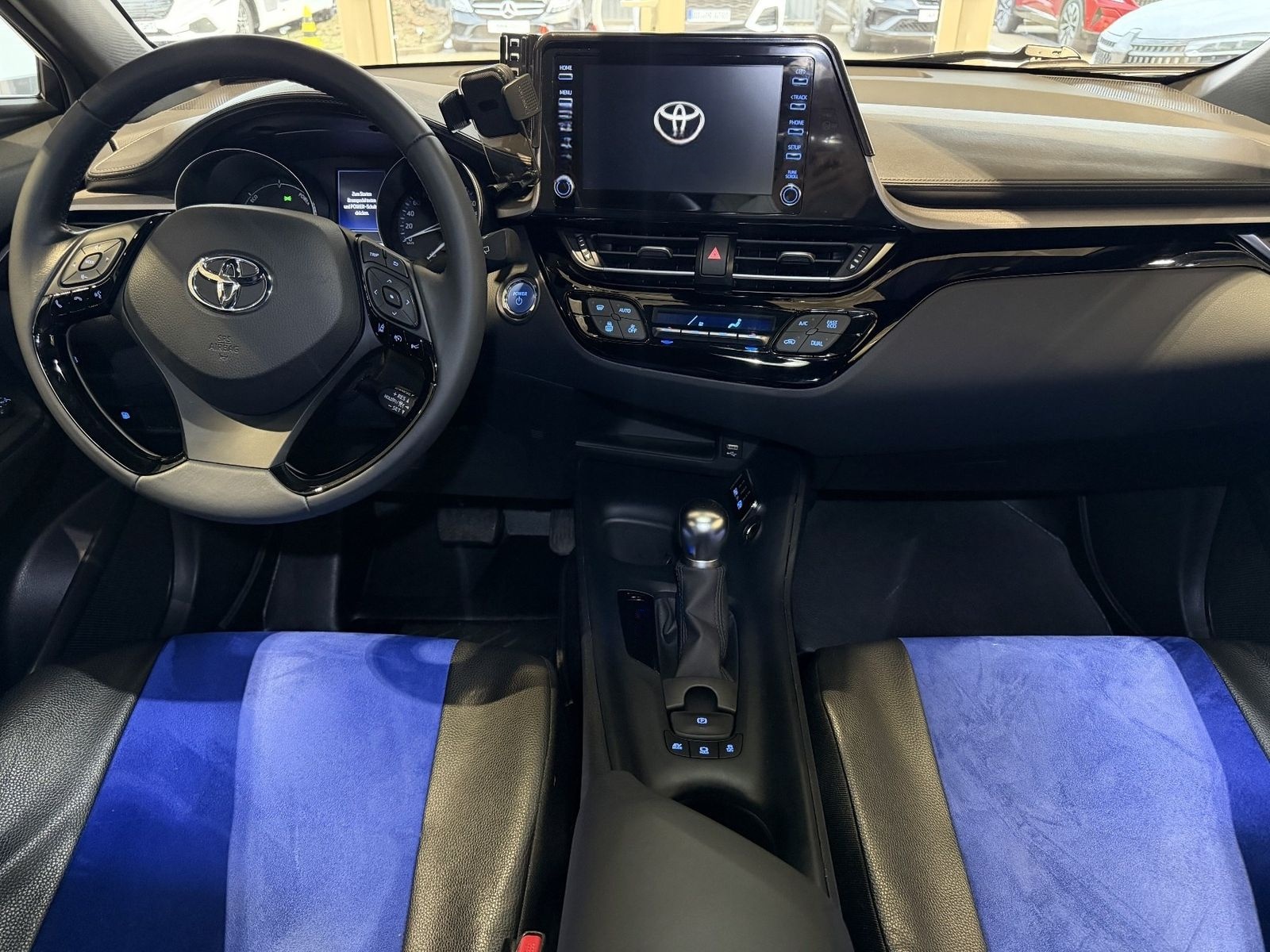 Toyota C-HR 1.8 Hybrid Flow foto 8