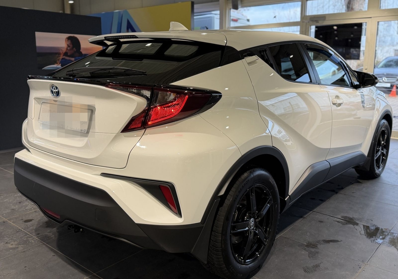 Toyota C-HR 1.8 Hybrid Flow foto 9