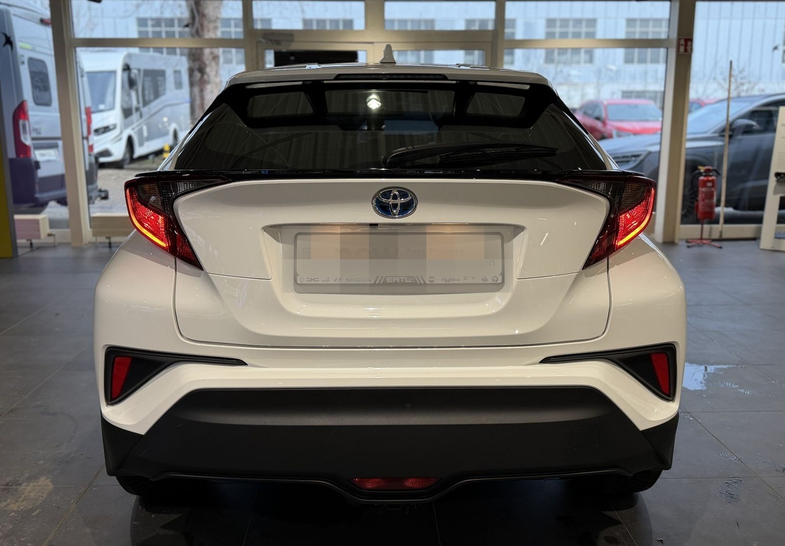 Toyota C-HR 1.8 Hybrid Flow foto 10