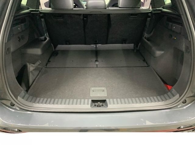 Volkswagen Tayron R-LINE BLACK 2.0 TDI DSG 4MOT AHK PANO HU foto 7