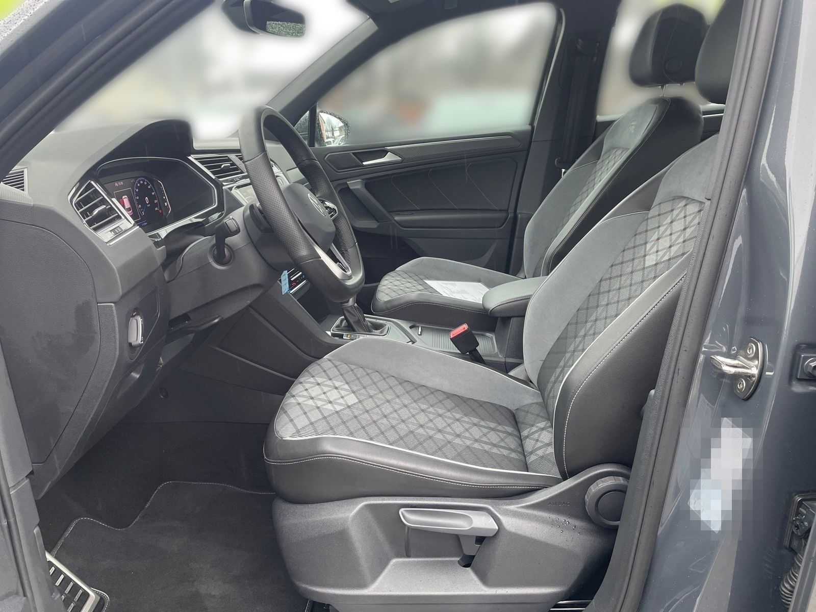 Volkswagen Tiguan 1.5 TSI R-Line *AHK*LED*PDC*SITZH* foto 11