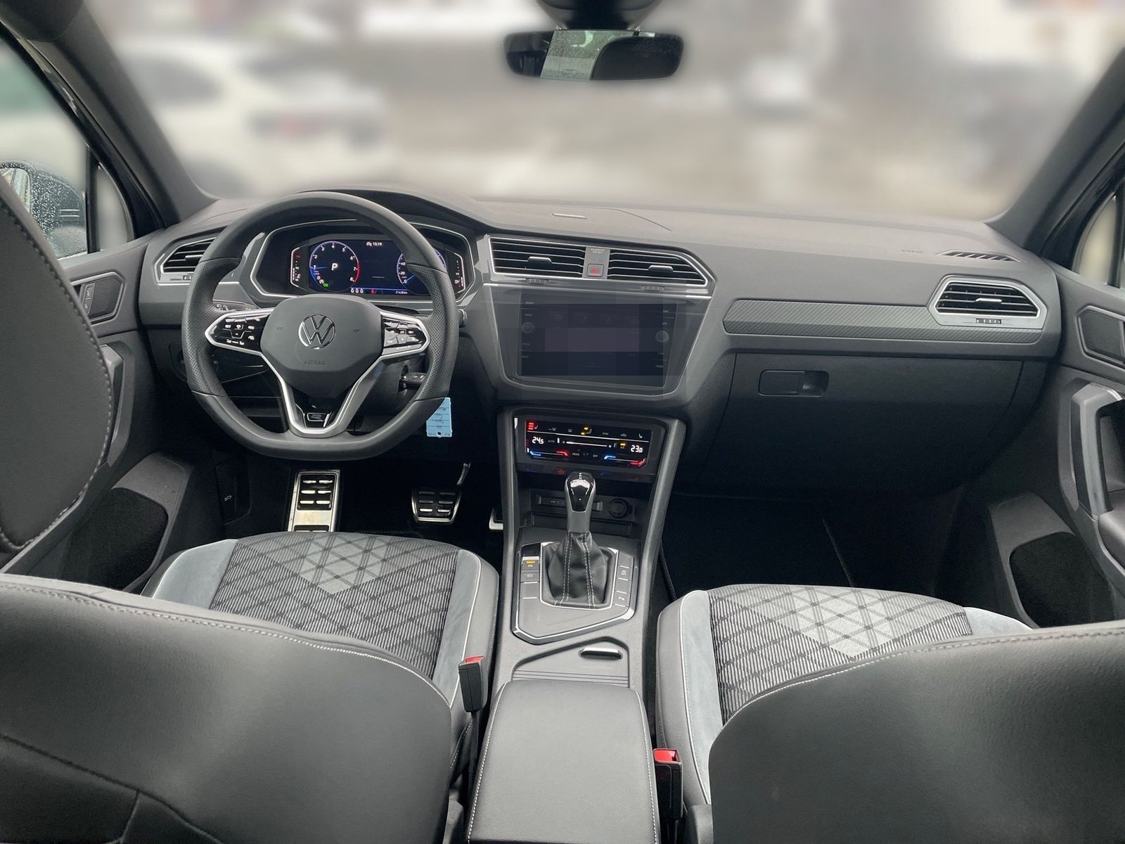 Volkswagen Tiguan 1.5 TSI R-Line *AHK*LED*PDC*SITZH* foto 14