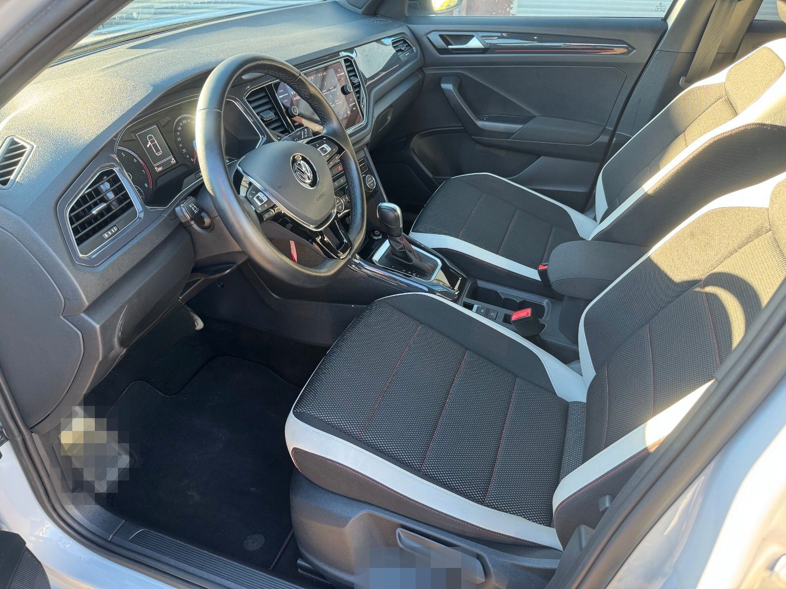 Volkswagen T-Roc Sport *LED*NAVI*LHZ*PDC*EHKL* foto 9