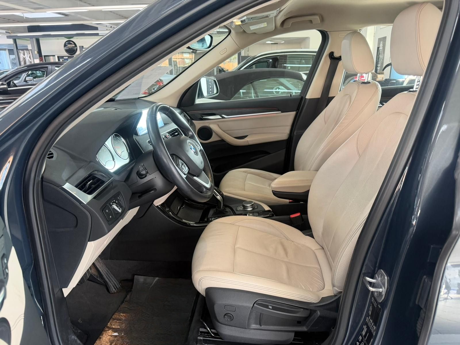 BMW X1 xDrive 20 i xLine*AUT*NAV*PDC*LED*LEDER* foto 10