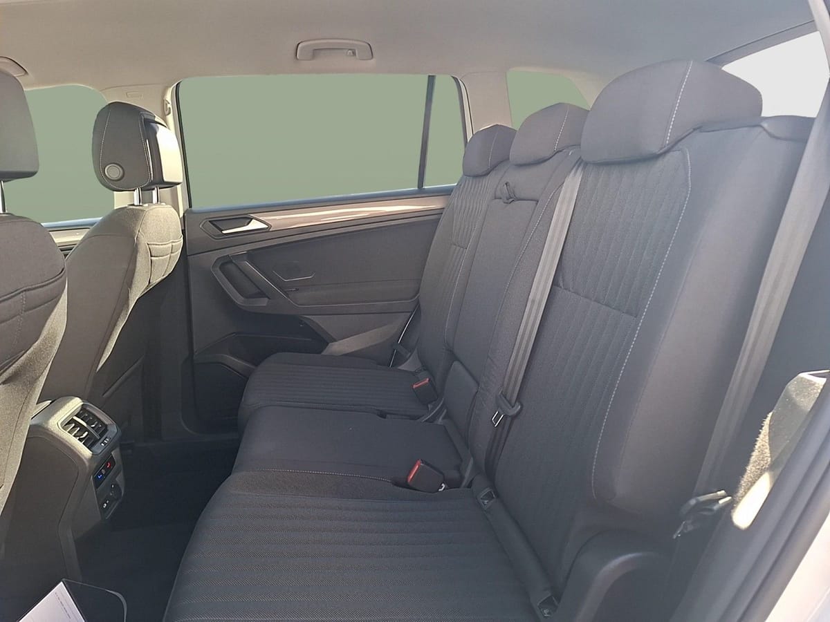 Volkswagen Tiguan Allspace TSI Life DSG 7-Si LED Navi VC HU foto 12