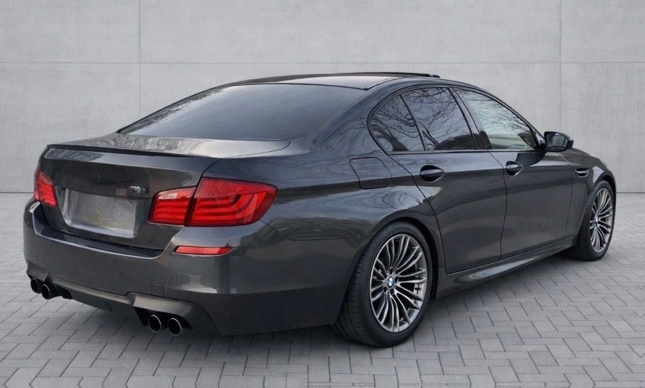 BMW F10 M5 560PS gute Ausstattung / Scheckheft  foto 2