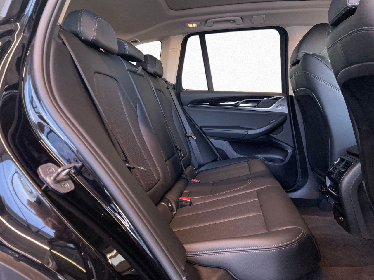 BMW X3 xDrive30e LCProf,AHK,HiFi,Pano,Kamera,ParkAss foto 10