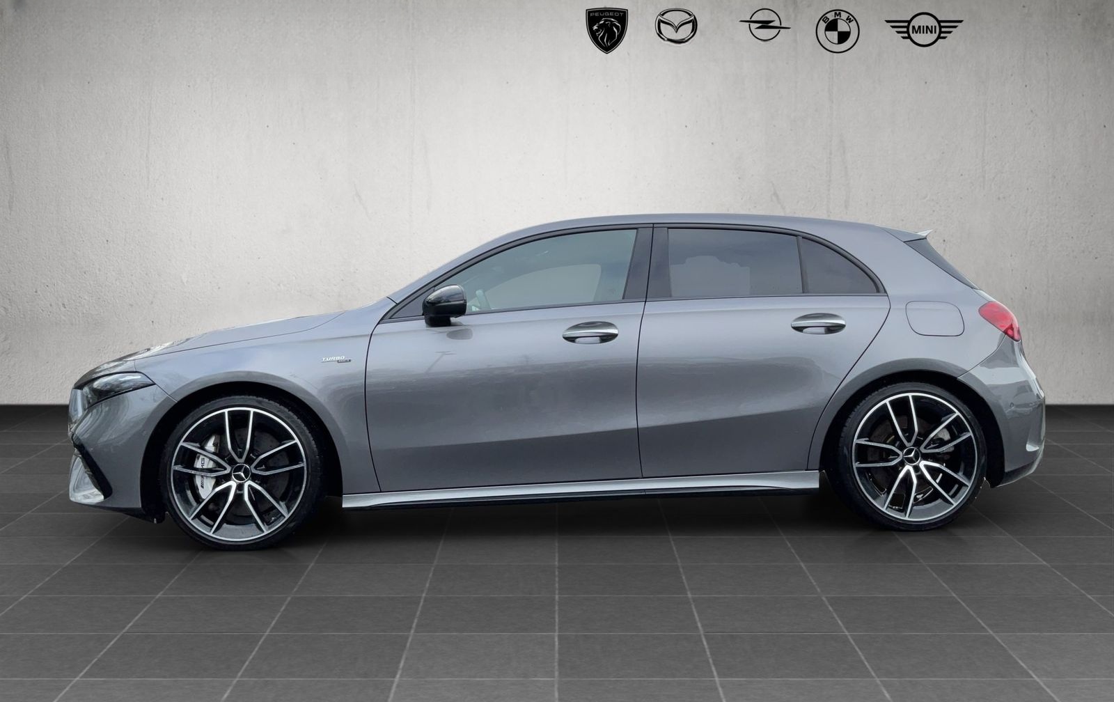 Mercedes-Benz A 35 AMG 4Matic AMG Speedshift DCT 8G AMG Line A foto 3