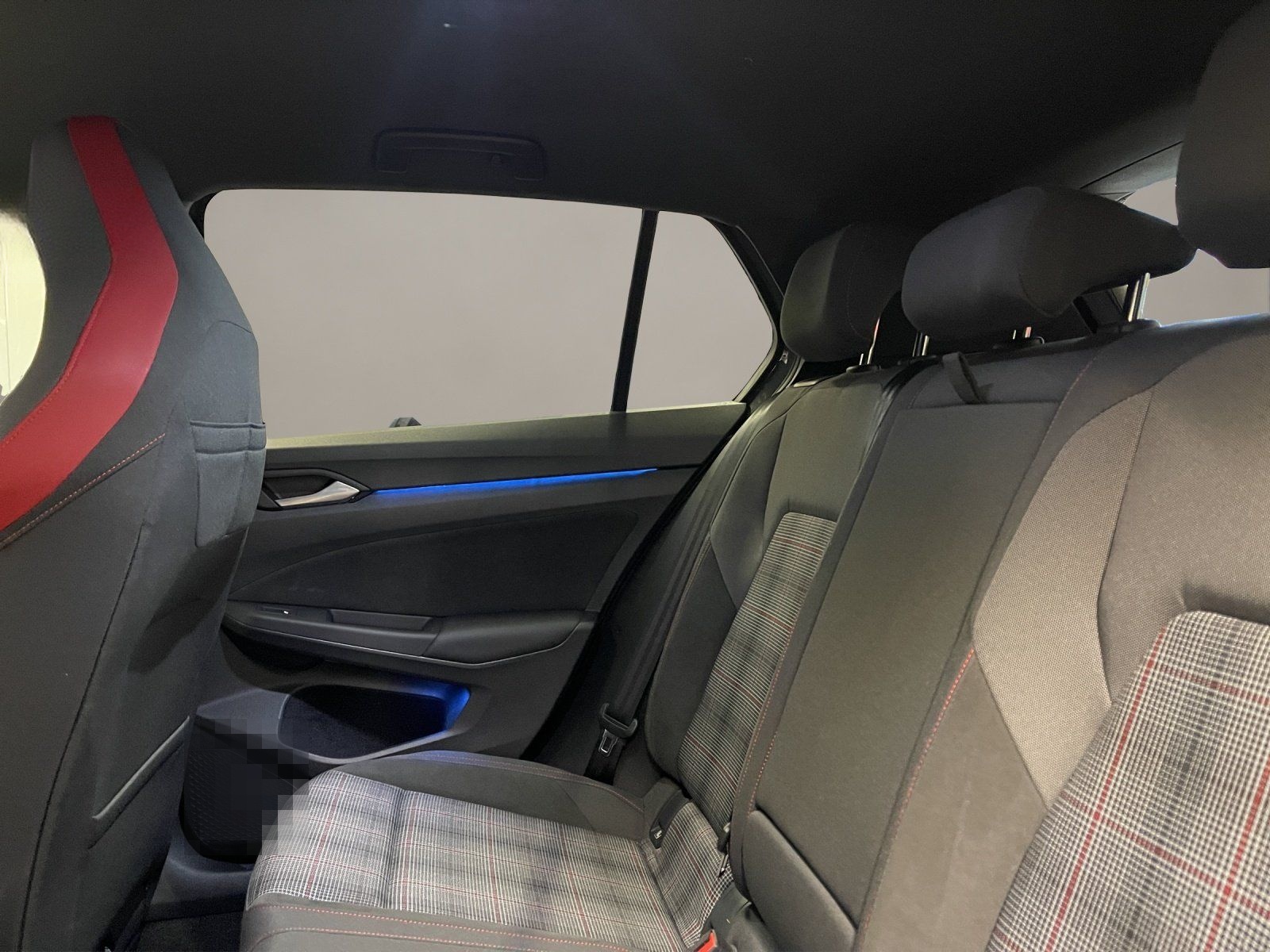 Volkswagen Golf VIII 2.0 TSI GTI ACC AUT Kam. Navi Sportp. foto 15