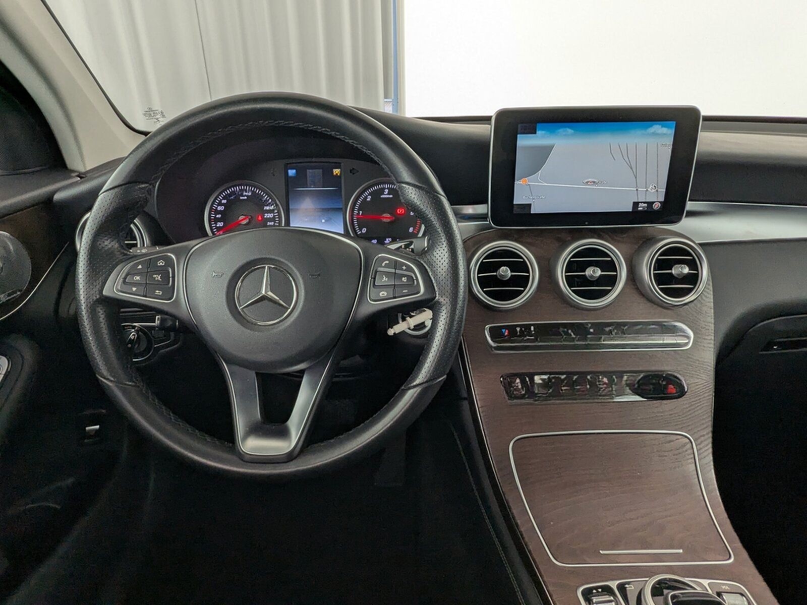 Mercedes-Benz GLC 250 d Exclusive 4Matic LED+NAVI+SHZ+RFK+AWR+ foto 17